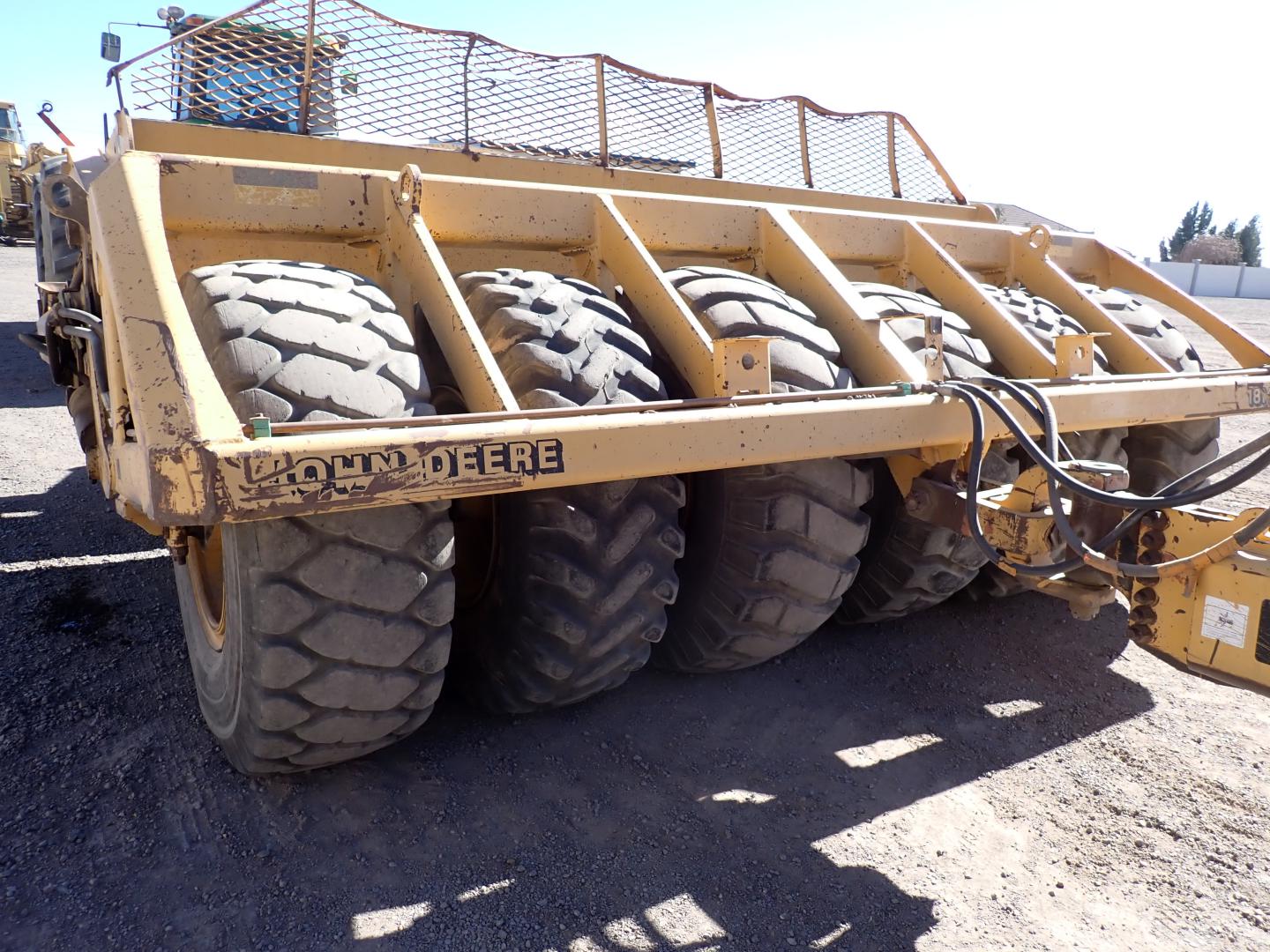 ./imagenes/INVOICE/2019/16501/ESCREPA JOHN DEERE_1814C (4).JPG